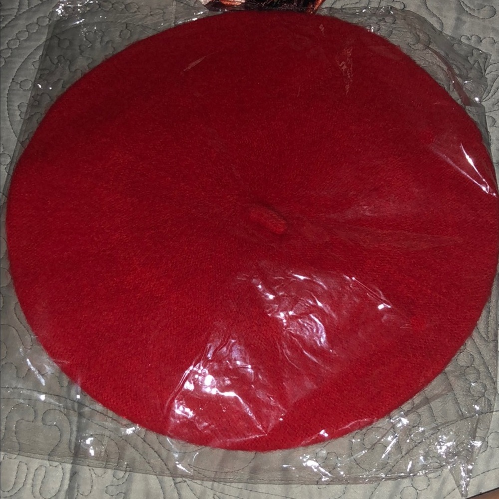 Berets - Picture 6 of 9
